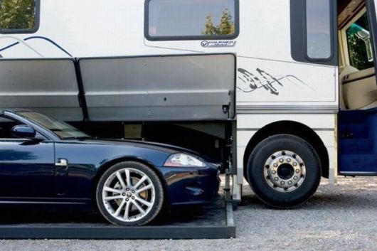 Very Big Luxurious Bus