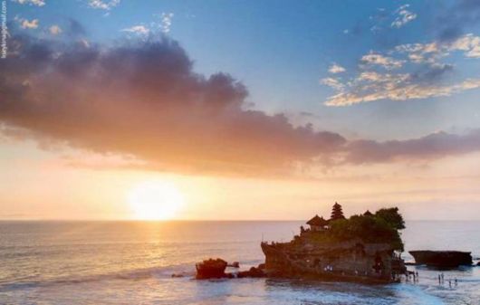 Pura Tanah - A Sea Temple in Bali