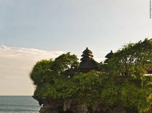 Pura Tanah - A Sea Temple in Bali
