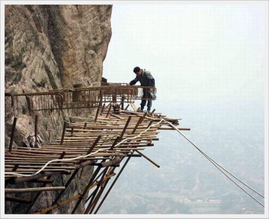 Brave Chinese Workers