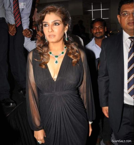 Raveena Tandon Launches 8th HIGJE