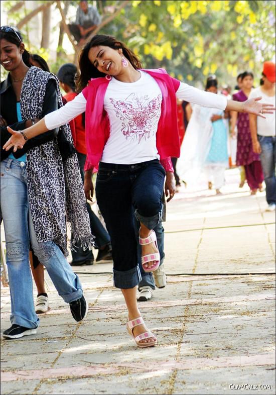 Cute Indian Actress Aditi Sharma