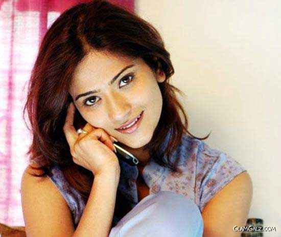 Cute Indian Actress Aditi Sharma