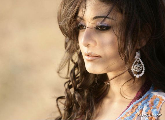 Click to Enlarge - Beautiful Neha Oberoi Wallpapers