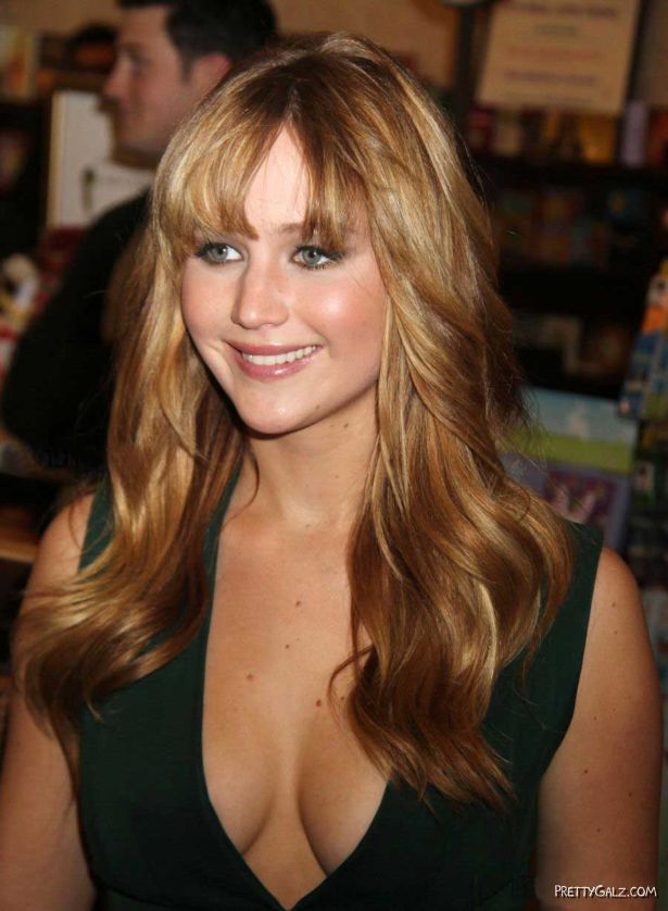 Jennifer Lawrence Stylish Photos