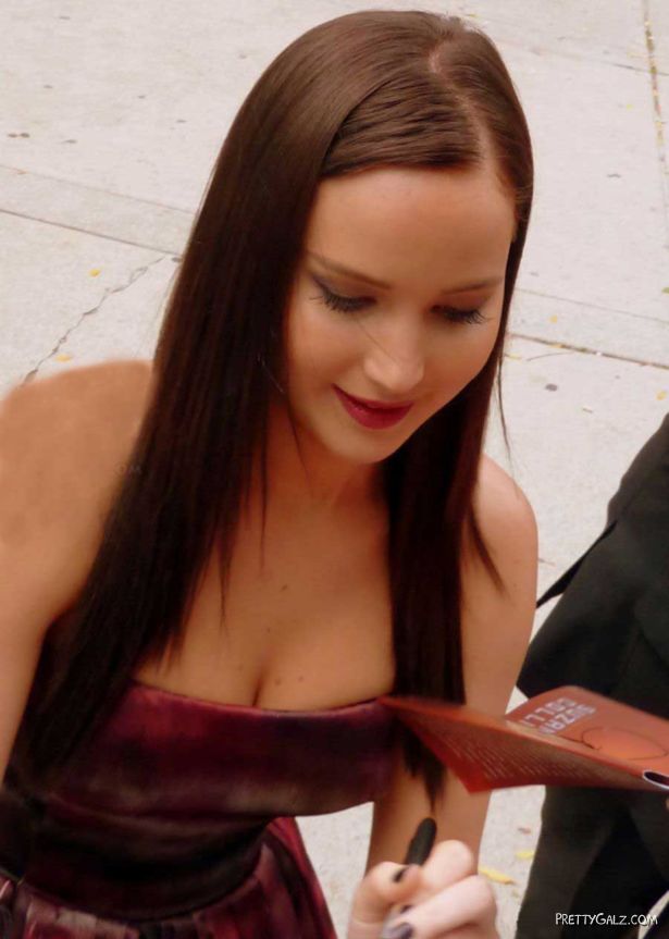 Jennifer Lawrence Stylish Photos