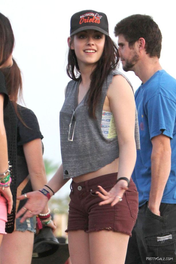 Kristen Stewart Exclusive Pictures Gallery